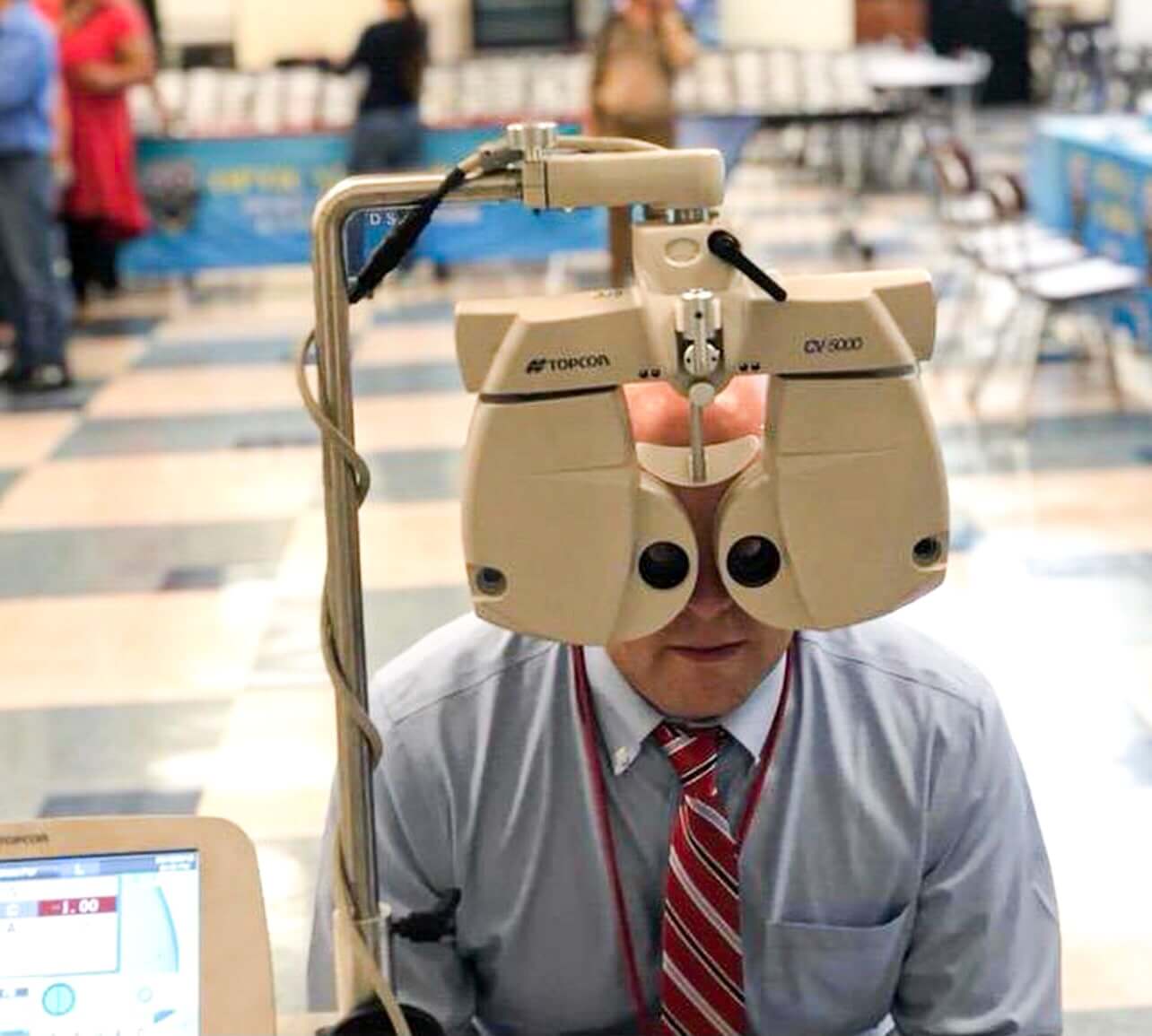 Employee vision assessment at the workplace