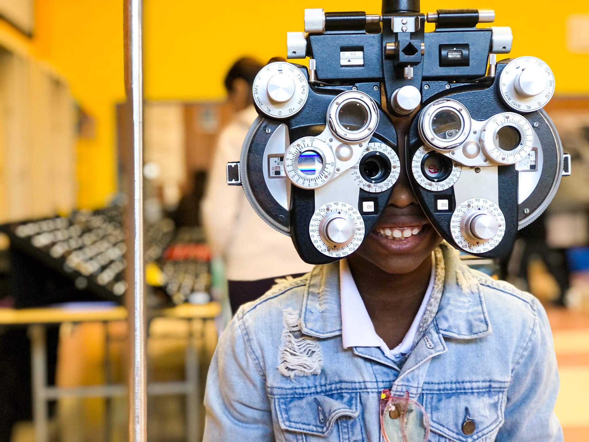 What is a refraction eye exam?